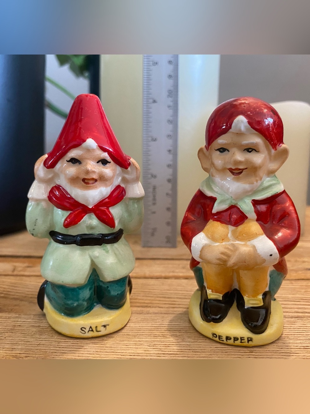 Vintage Christmas Elves / Gnomes Ceramic Salt & Pepper Shakers Kneeling Sitting